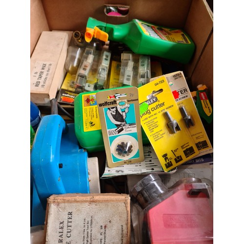 488 - 13 boxes + 4 wooden boxes + 3 metal toolboxes and multidrawer unit of misc tools and related items, ... 