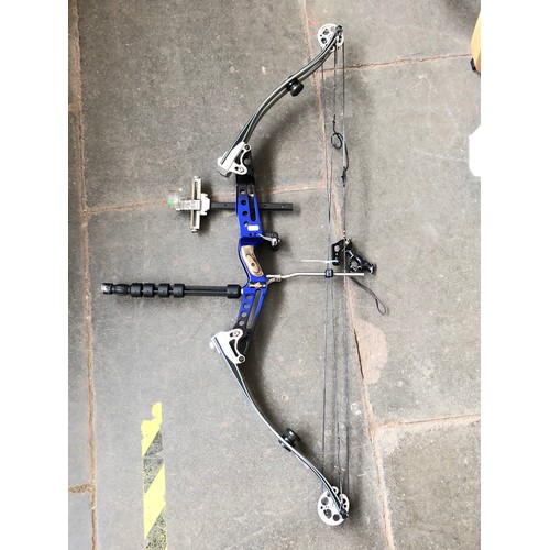 2 - Hoyt Striker II compound bow with quantity of arrows, additional sight, stand, arm guard, release me... 