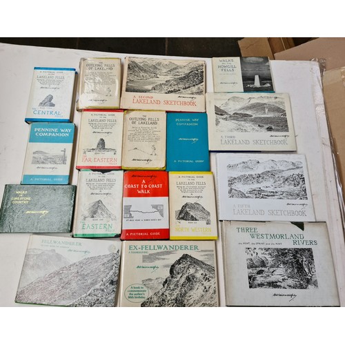 39 - A collection of 17 Alfred Wainwright walking guide books