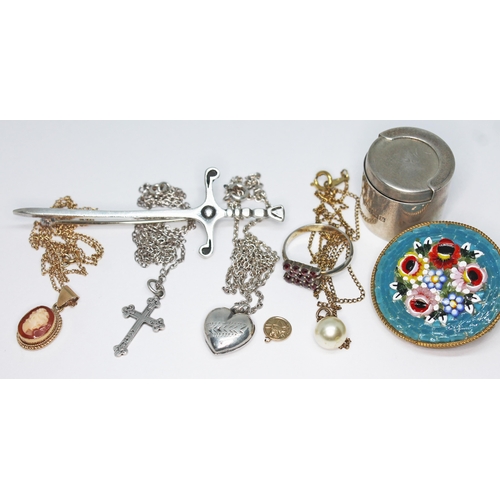 260 - Assorted jewellery comprising a cameo pendant on chain marked '9ct', a kilt pin, micro mosaic, St Ch... 