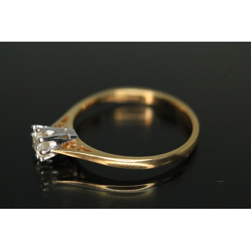 331 - A diamond solitaire ring, the round brilliant cut diamond weighing approx. 0.30 carats, hallmarked 1... 