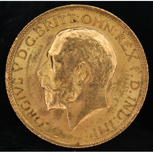 447 - George V gold sovereign 1915 ONLY 10% BUYER'S PREMIUM ON THIS LOT, INCLUSIVE OF VAT, NORMAL ONLINE B... 