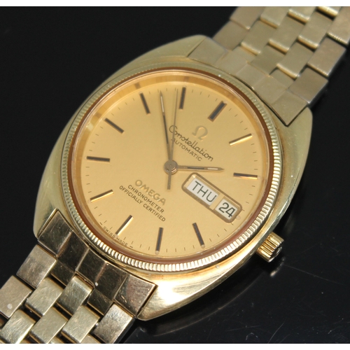 101 - A 1975 gold plated Omega Constellation 168.0057 automatic wristwatch, the signed gold tone dial havi... 