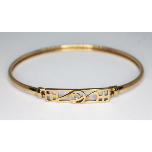 183 - A Mackintosh style hallmarked 9ct gold bangle, diam. approx. 6cm, wt. 5.95g.