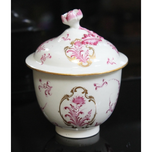 344 - A Worcester porcelain sucrier, circa 1780, with flower head finial to lid, pink floral designs and g... 