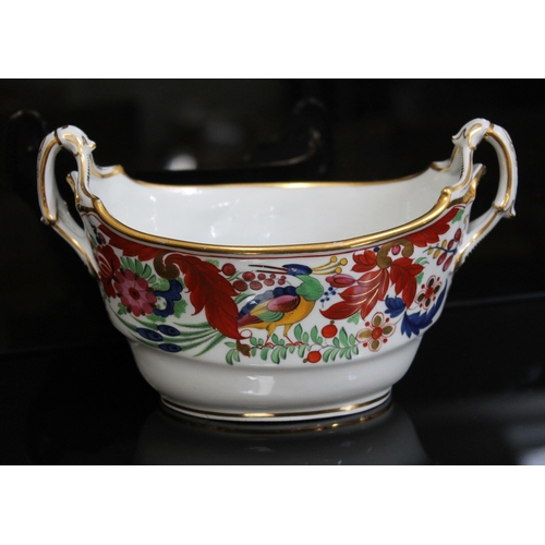 349 - A Worcester Flight, Barr & Barr sucrier, circa 1820, decorated in chinoiserie pattern, length 19cm.