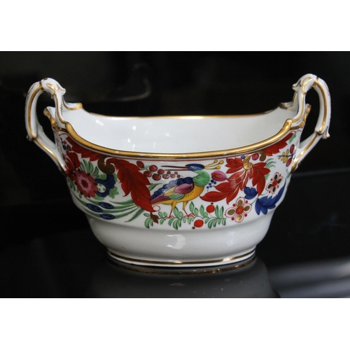 349 - A Worcester Flight, Barr & Barr sucrier, circa 1820, decorated in chinoiserie pattern, length 19cm.