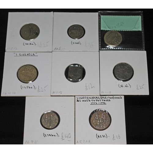 319 - A group of eight coins to include 1 x William III 1 guinea weight, 1 x Anne 1 guinea weight, 1 x Wil... 