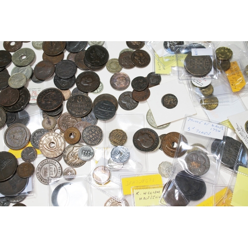 335 - A large collection of GB coins, world coins and tokens to include 36 x brass threepences various dat... 