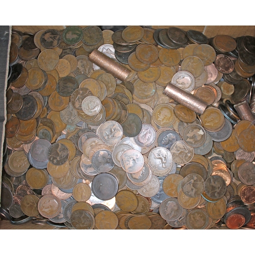 337 - A very large quantity of copper coins to include pennies, halfpennies and farthings, George III to E... 