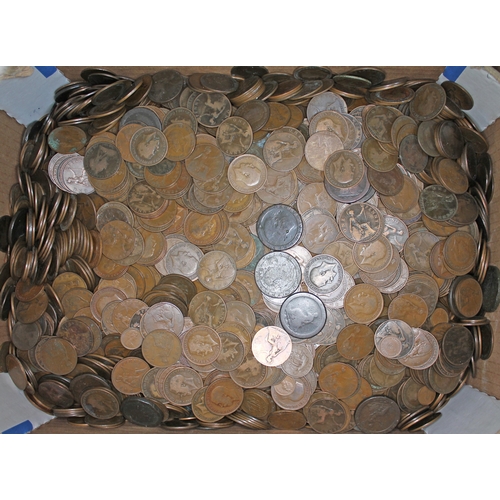 337 - A very large quantity of copper coins to include pennies, halfpennies and farthings, George III to E... 