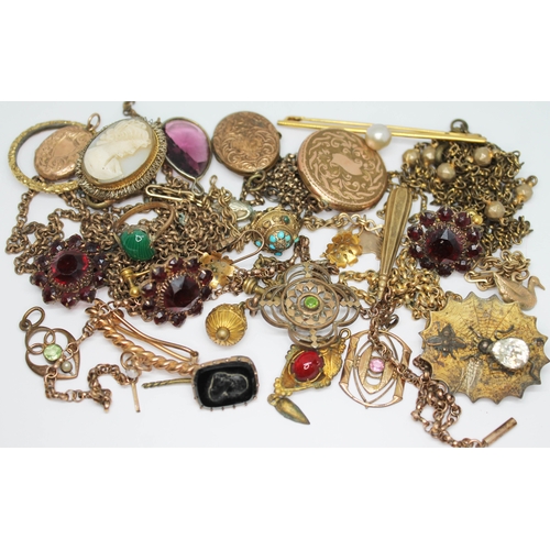 170 - A mixed lot of yellow metal jewellery, various items including pendants, earrings, chains, cameo, sp... 