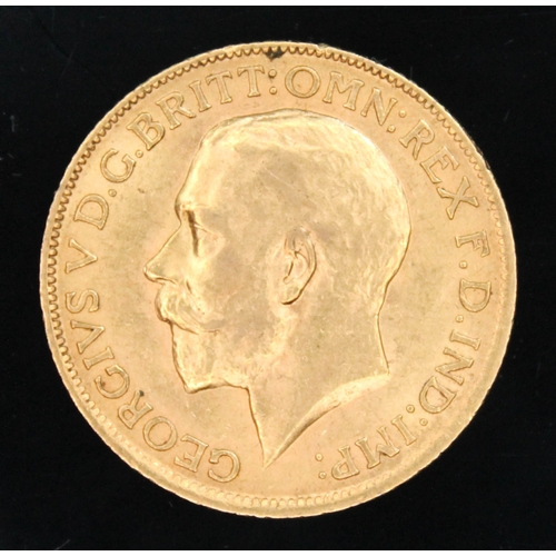 186 - George V 1915 sovereign.