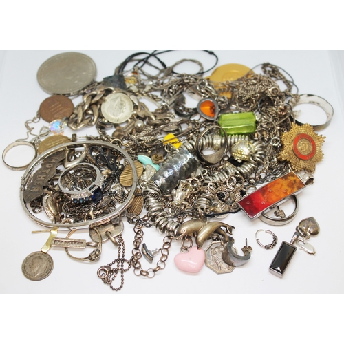 471 - A mixed lot of silver and white metal jewellery, together with costume jewellery, coins, bric a brac... 