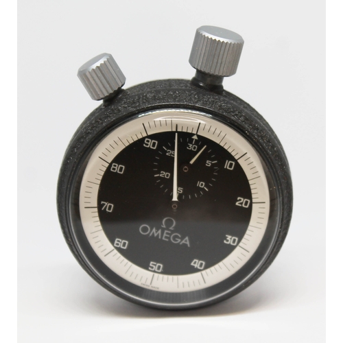 101 - An Omega stopwatch, circa 1970, cal. 9300, 7 jewel, serial no. 2849663, push/pull crown wind at 12 o... 