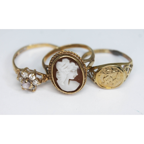 167 - A group of three 9ct gold rings, the signet ring as found, gross weight 5.77g.