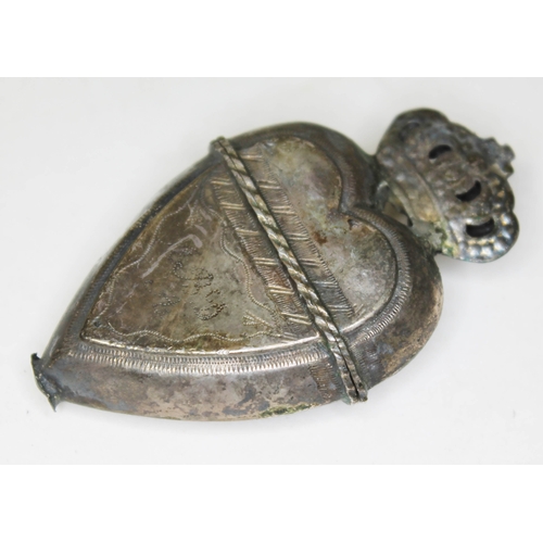 301 - An 18th century German provincial smelling bottle of crowned heart form, length 7cm, missing foot.