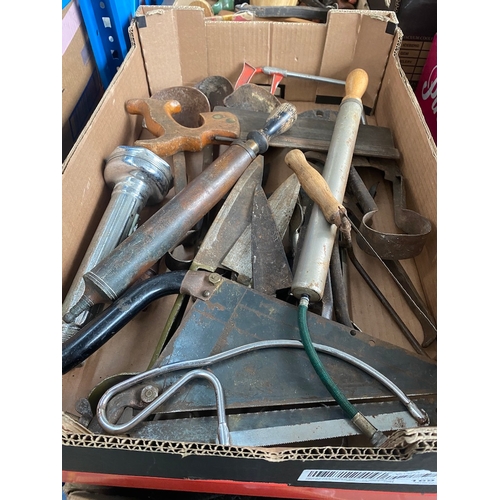 169 - A box of vintage tools