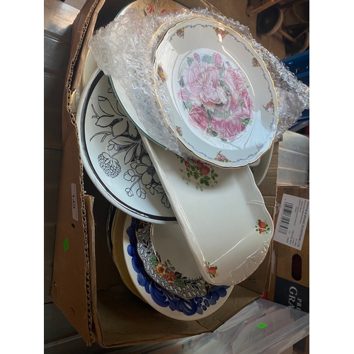 149 - A box of ceramics including collectors plates, Royal Albert, Royal Doulton, Spode, etc.