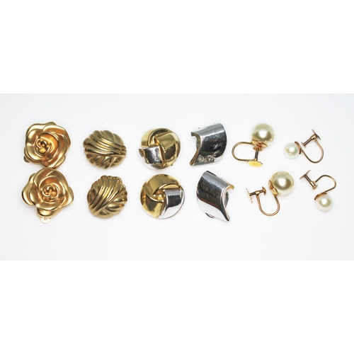 117 - Six pairs of clip/screw on earrings comprising a pair hallmarked 14ct gold modelled as roses wt. 4.3... 