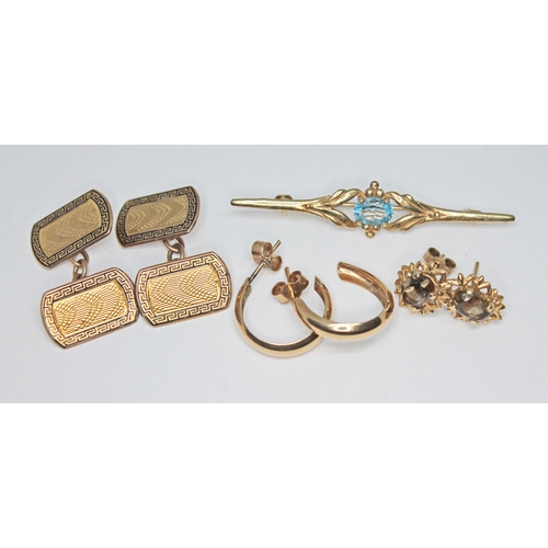 188 - Assorted 9ct gold comprising a pair of cufflinks, a brooch and two pairs of earrings, gross wt. 10.2... 