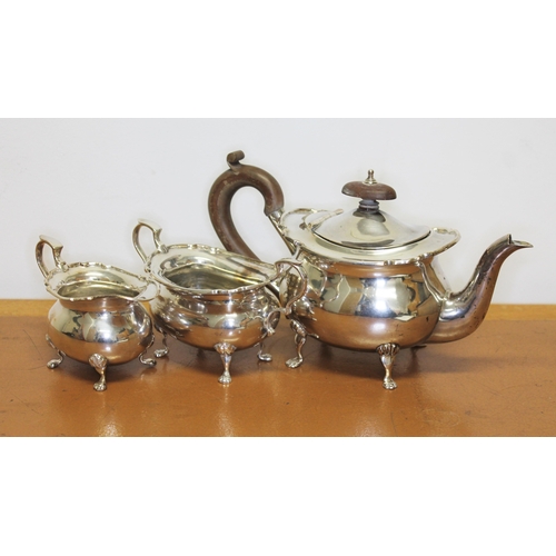 201 - A George V three piece silver bachelor tea set, Oldfield Ltd, Birmingham 1919, gross wt. 18oz.