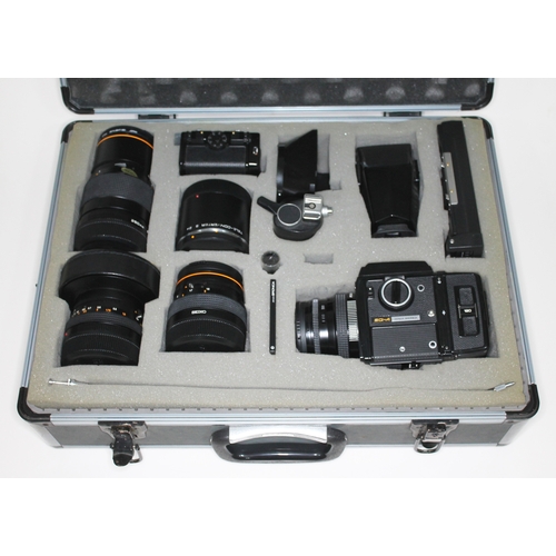 173 - A Zenza Bronica SQ-4 camera, serial no. 1245236, with five lenses comprising; Zenzanon-PS 1:2.8 f=80... 