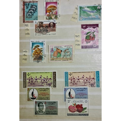 62 - World collection to include Israel / China / Costa Rica / GB / New Zealand / Afghanistan / Turkey / ... 