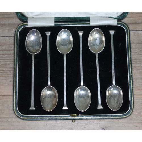 403 - A cased set of six hallmarked silver teaspoons.