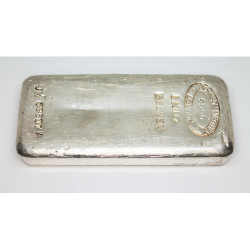 Johnson Matthey London, .9990 one kilo silver bullion bar, serial no ...