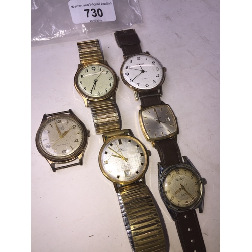 727 - A group of thirteen vintage wristwatches.