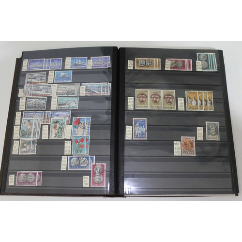 734 - Greece stamp collection, one album, 1862 to 2006. Contains a large collection of stamps