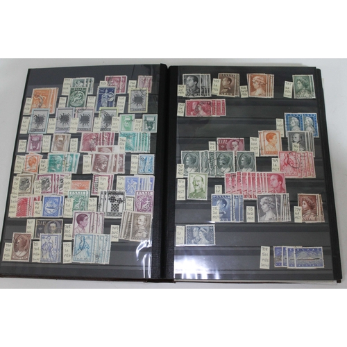 734 - Greece stamp collection, one album, 1862 to 2006. Contains a large collection of stamps