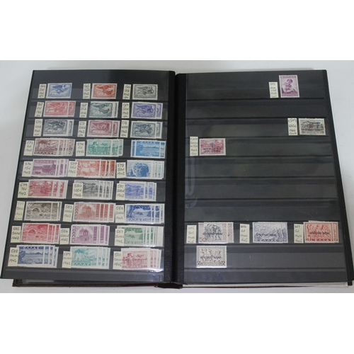 734 - Greece stamp collection, one album, 1862 to 2006. Contains a large collection of stamps