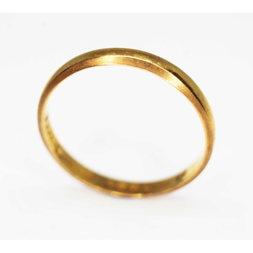 115 - A hallmarked 22ct gold wedding band, wt. 2.4g, size P.