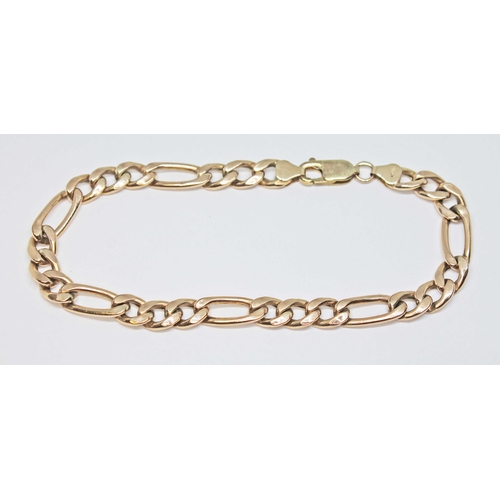 152 - A 9ct gold flat link bracelet, marked '375' and with 9ct gold import marks, length 21cm, wt. 6.5g.