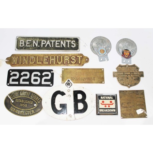 172 - Assorted vehicle badges including two St Christopher, a London Transport fleet number 2262, RAC GB, ... 