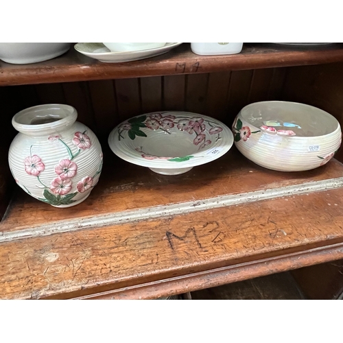 565 - Maling items in the Cherry Blossom pattern including large bowl with servers