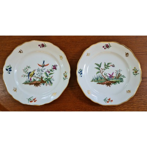 130 - A mixed lot of porcelain plates comprising a hand painted Aynsley, a pair of A.H. Williamson for Roy... 