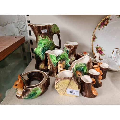 632 - 9 fauna items by Hornsea pottery