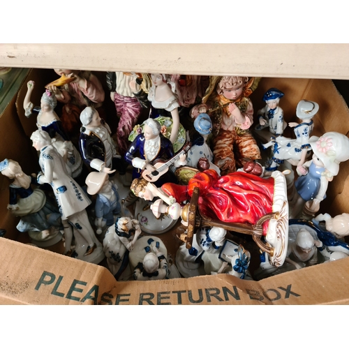 650 - A box of figurines