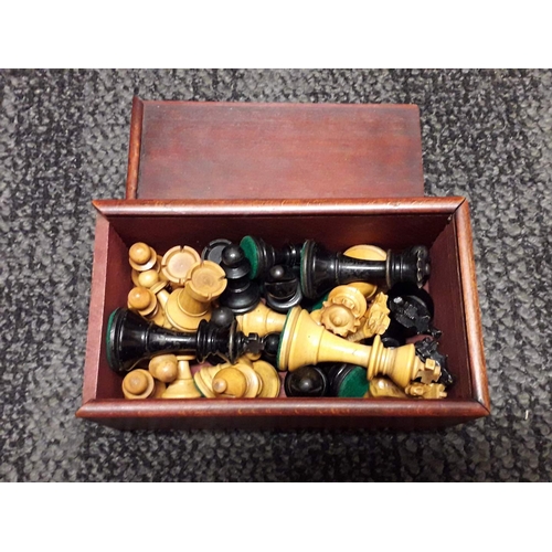 108 - An early 20th century weighted chess set, king height 7.5cm.