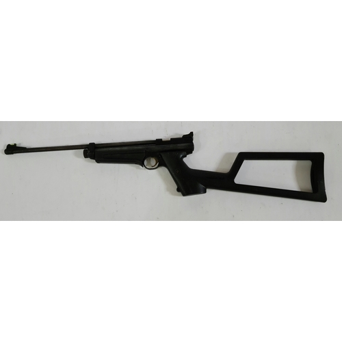 5 - A Crossman Air Guns Model 2250B .22 calibre CO2 air rifle, Serial no. 902B12323, with Model 1399 Cus... 