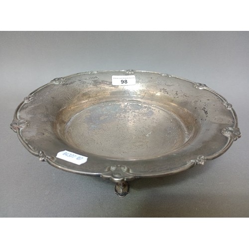 98 - A hallmarked silver 3 footed bowl dish, London, Charles Boyton & Son Ltd, 1918, gross weight 18.4 oz... 