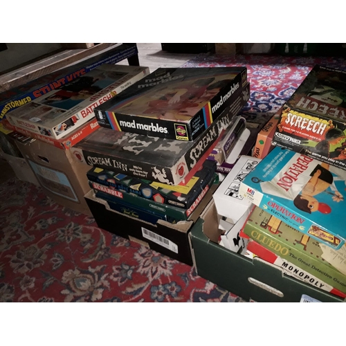 342 - A collection of board games including Scrabble, Battleship, Mad Marbles, Scream Inn, Cluedo, Monopol... 