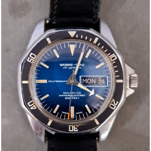 253 - A 1970s - 1980s Sicura Breitling Marine-Star gents watch, stainless steel case and back, baton index... 