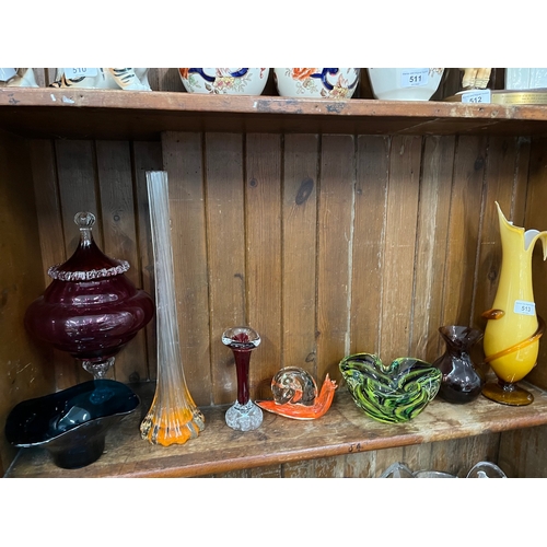 513 - 8 items of art glass including Italian