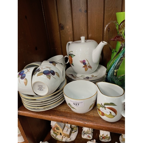 527 - Royal Worcester Evesham tea set - 21 pieces including teapot