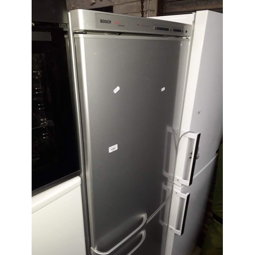 1000 - A Bosch Exxcel fridge freezer