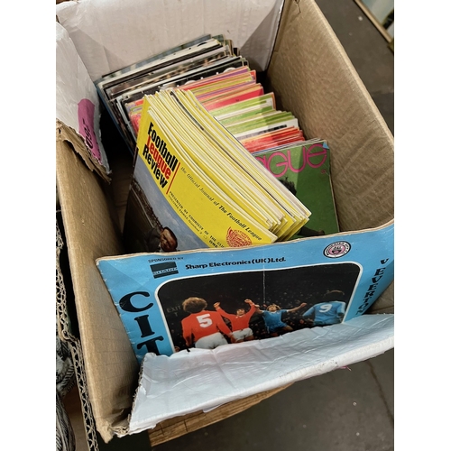 386 - A box of Football League Review programmes from approx 1960s